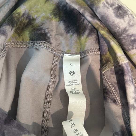 Lululemon Set, Top size 10, Bottoms size 6 - Picture 7 of 7